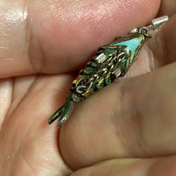 🖤VTG💕Articulate Fish silver earrings - Picture 8 of 10